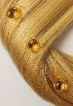 Calibrata miscela di amminoacidi dalle molteplici proprietà funzionali per rendere gli steli elastici, morbidi e lucenti. Proteggono la struttura dei capelli e aiutano a mantenere il corretto grado di idratazione